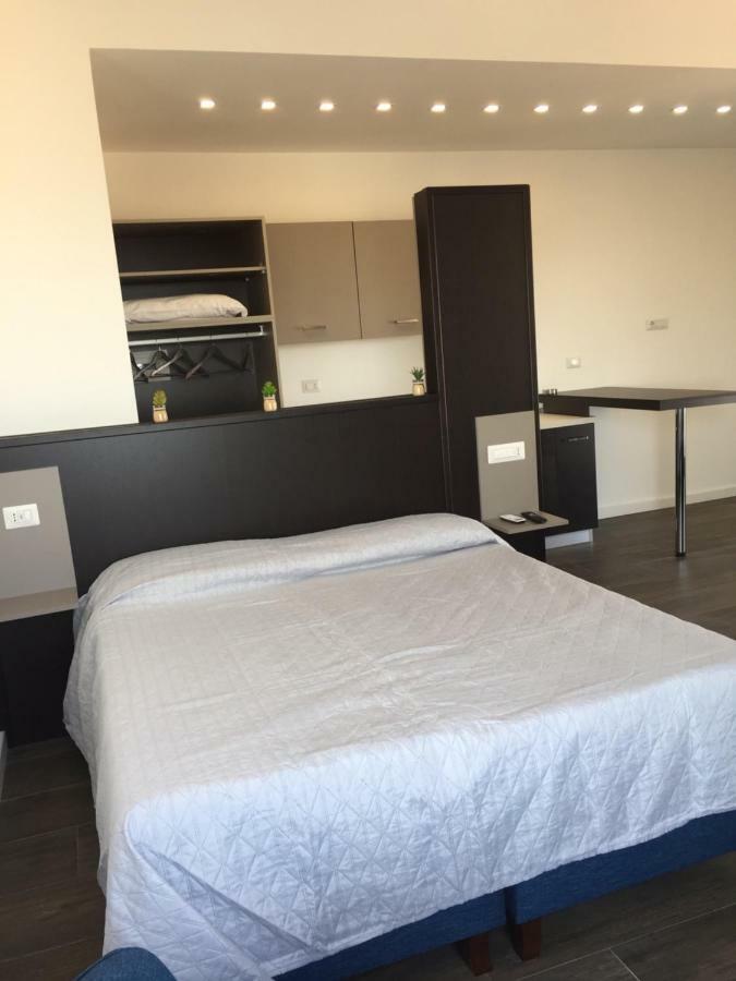 Residenza Garibaldi Apartment Naples Luaran gambar