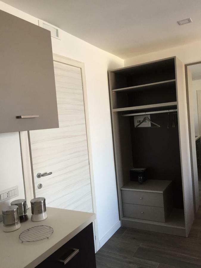 Residenza Garibaldi Apartment Naples Luaran gambar