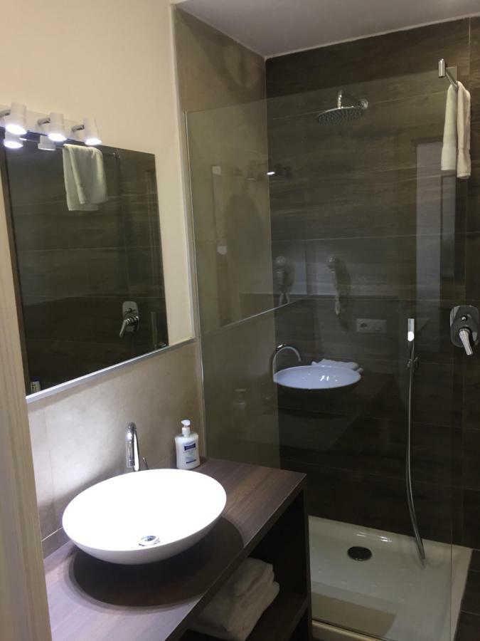 Residenza Garibaldi Apartment Naples Luaran gambar